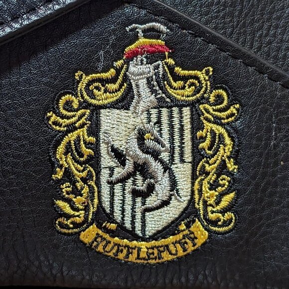 Danielle Nicole Harry Potter Hufflepuff gold sequin necktie envelope handbag - Picture 3 of 9